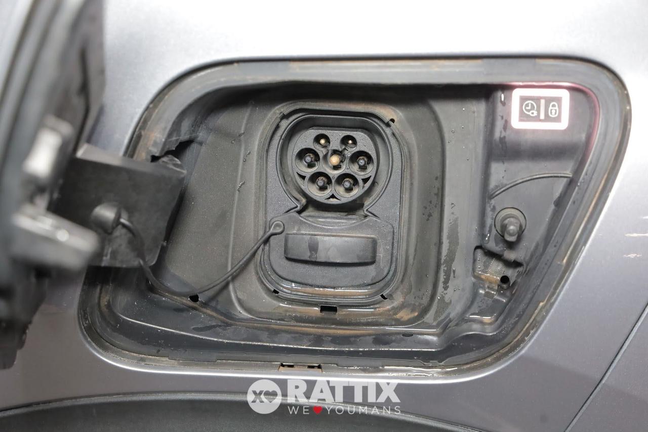 Peugeot e-2008 motore elettrico 100kW GT