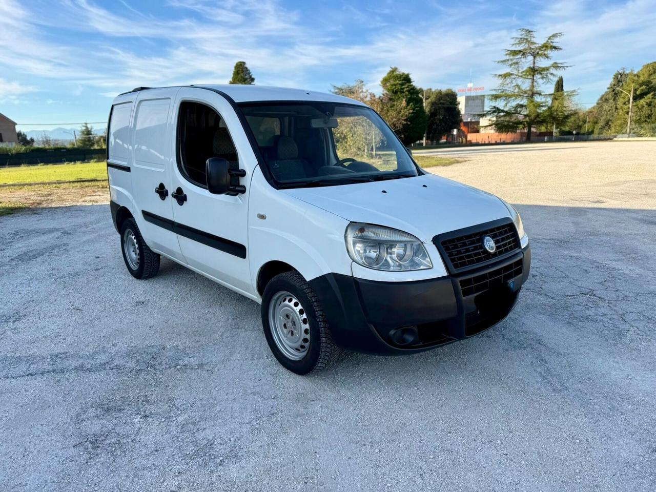 Furgone Fiat Doblò cargo 1.9 MJT 105 CV neopatentati