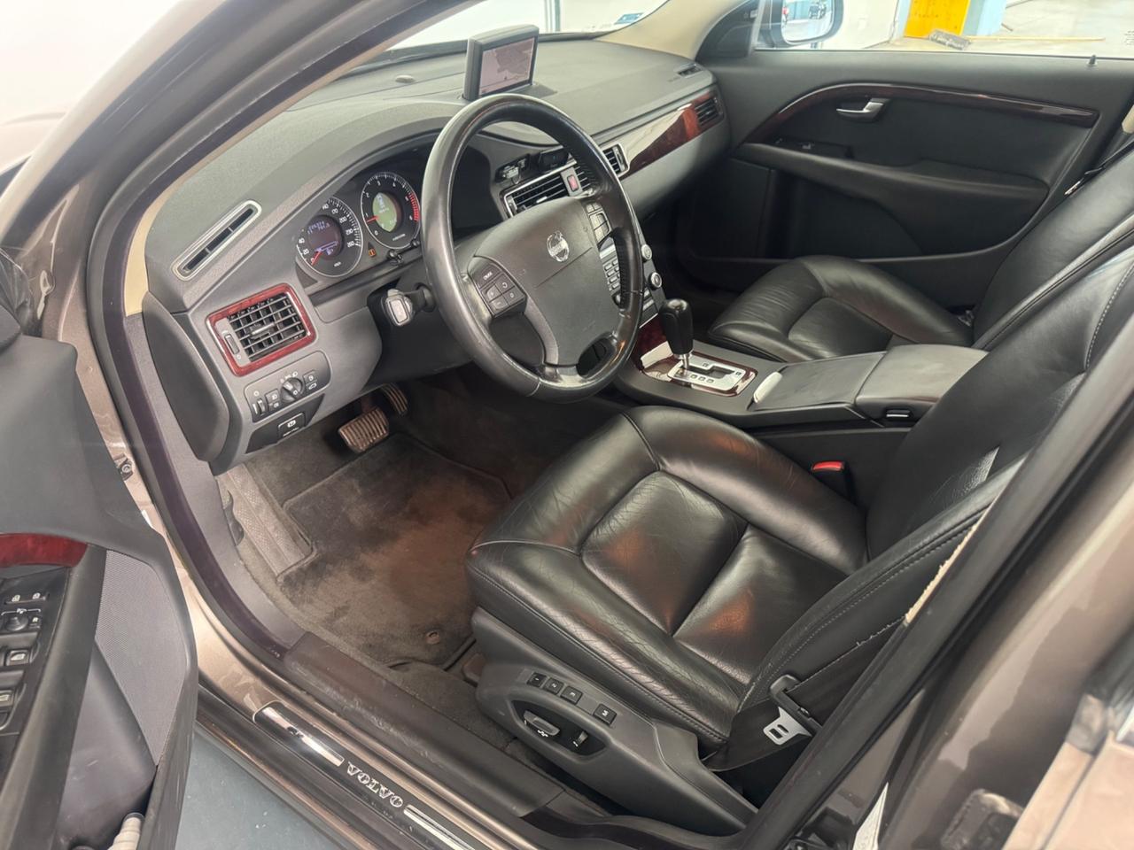 Volvo V70 2.4 D5 Summum