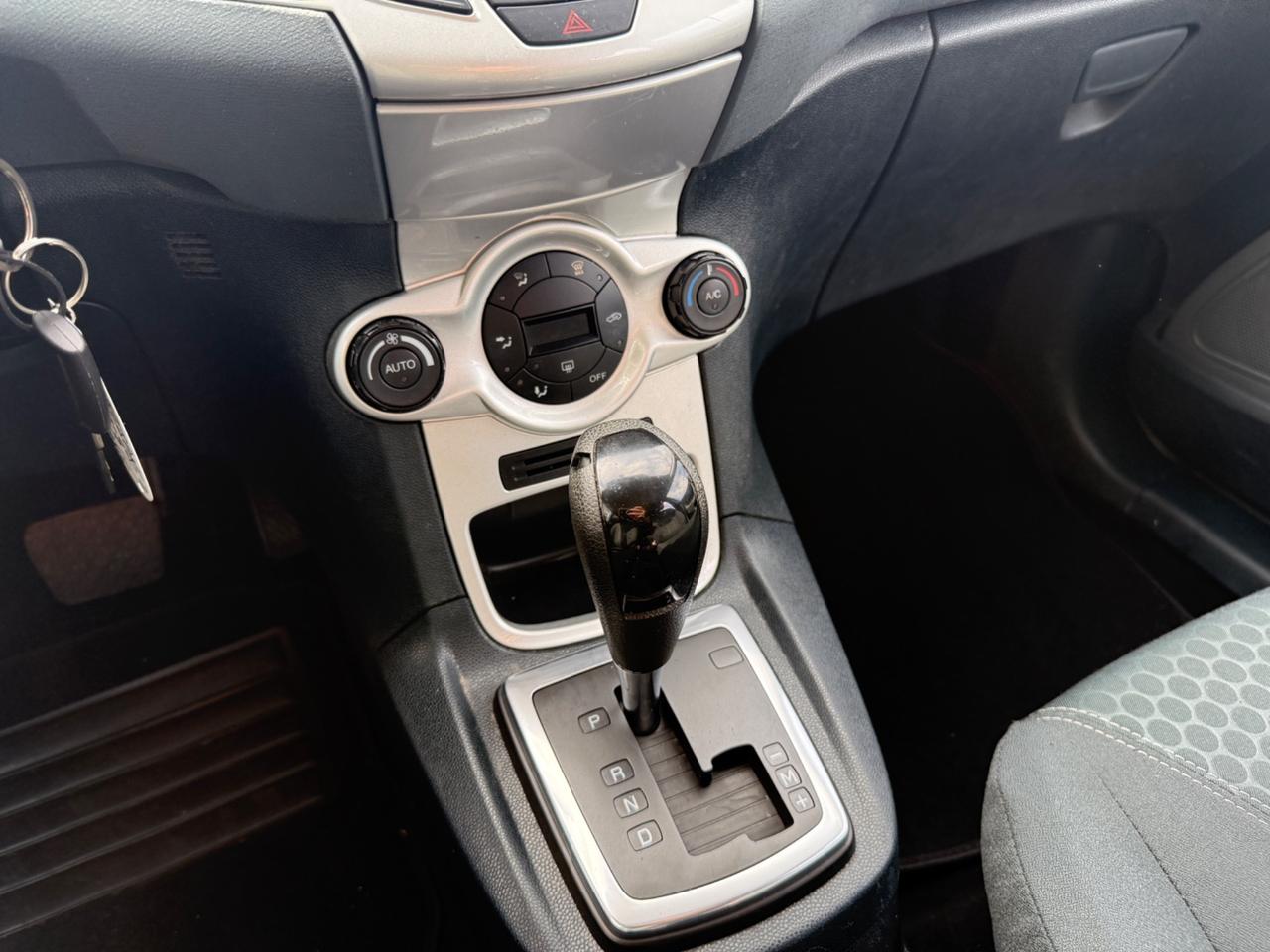 Ford Fiesta 1.4 aut. 5 porte Titanium|NEOPATENTATI