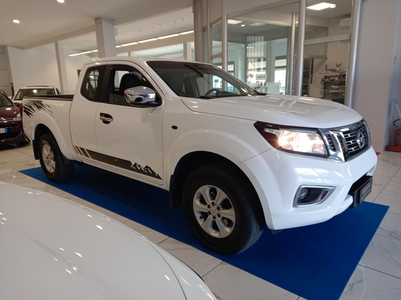 Nissan Navara 2.3 dCi 4WD King Cab Acenta