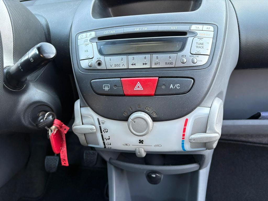 Citroen C1 3 Porte 1.0 BENZ 68 CV 3 P AmiC1 OK NEOPATENTATI