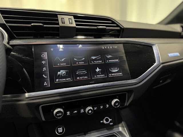 Audi Q3 40 TDI quattro S tronic Identity Black