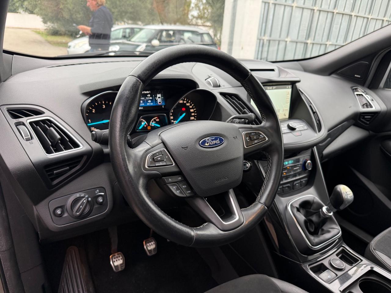 Ford Kuga 2.0 TDCI 150 CV 2WD ST-Line,TETTO APRIBILE,Pelle e Alcantara,Led+Xeno,ecc.