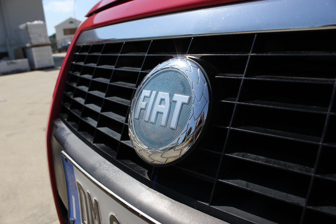 FIAT Sedici Diesel 1.9 M-Jet 120cv 4x4 .