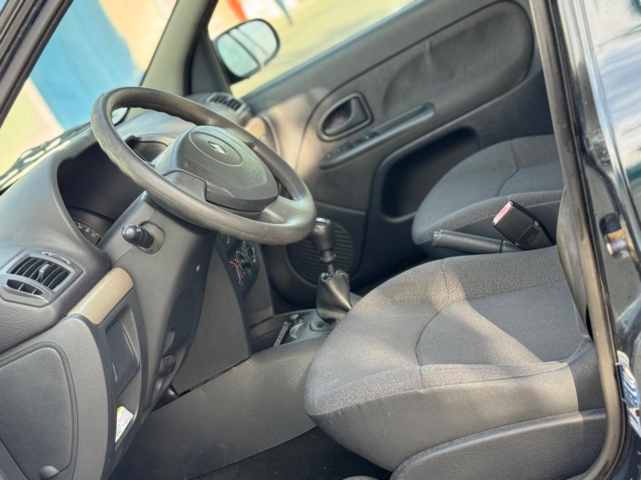 RENAULT CLIO 1.2 BENZINA 5.P SOLI 96.000 KM GARANZIA 12 MESI