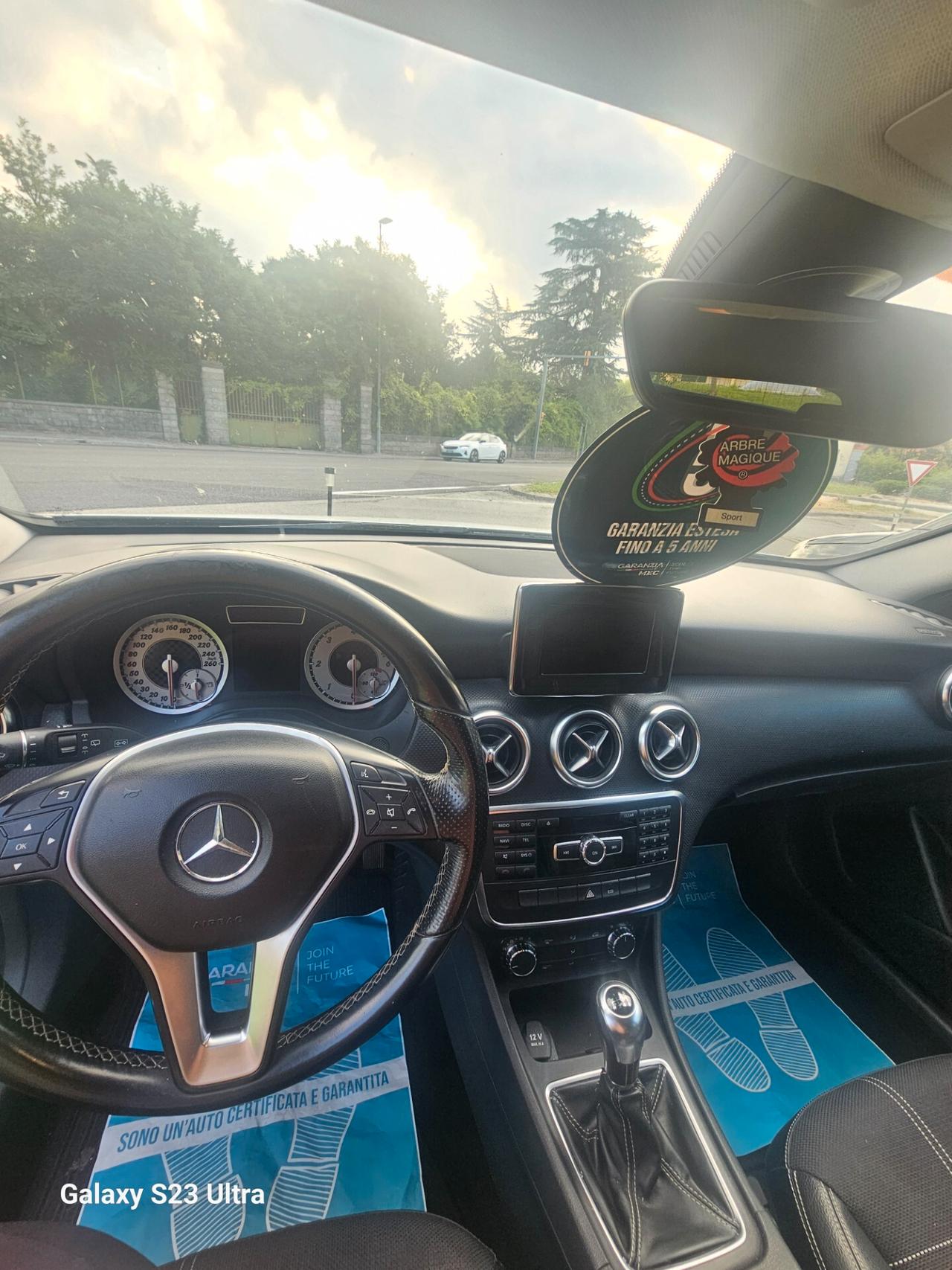 Mercedes-benz A 180 160 CDI BlueEFFICIENCY Premium