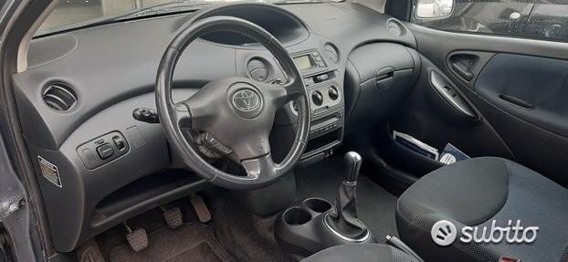 Toyota yaris 1.4 tdi