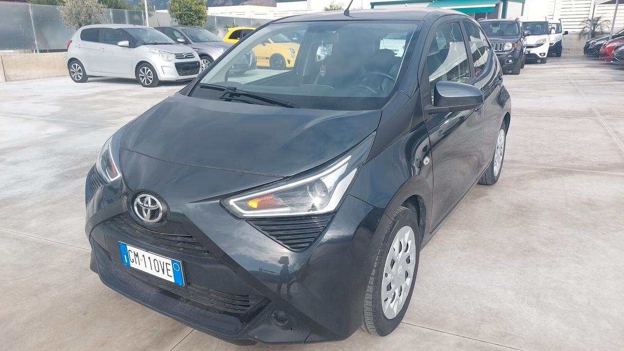 Toyota Aygo Connect 1.0 VVT-i 72 CV 5 porte 2021