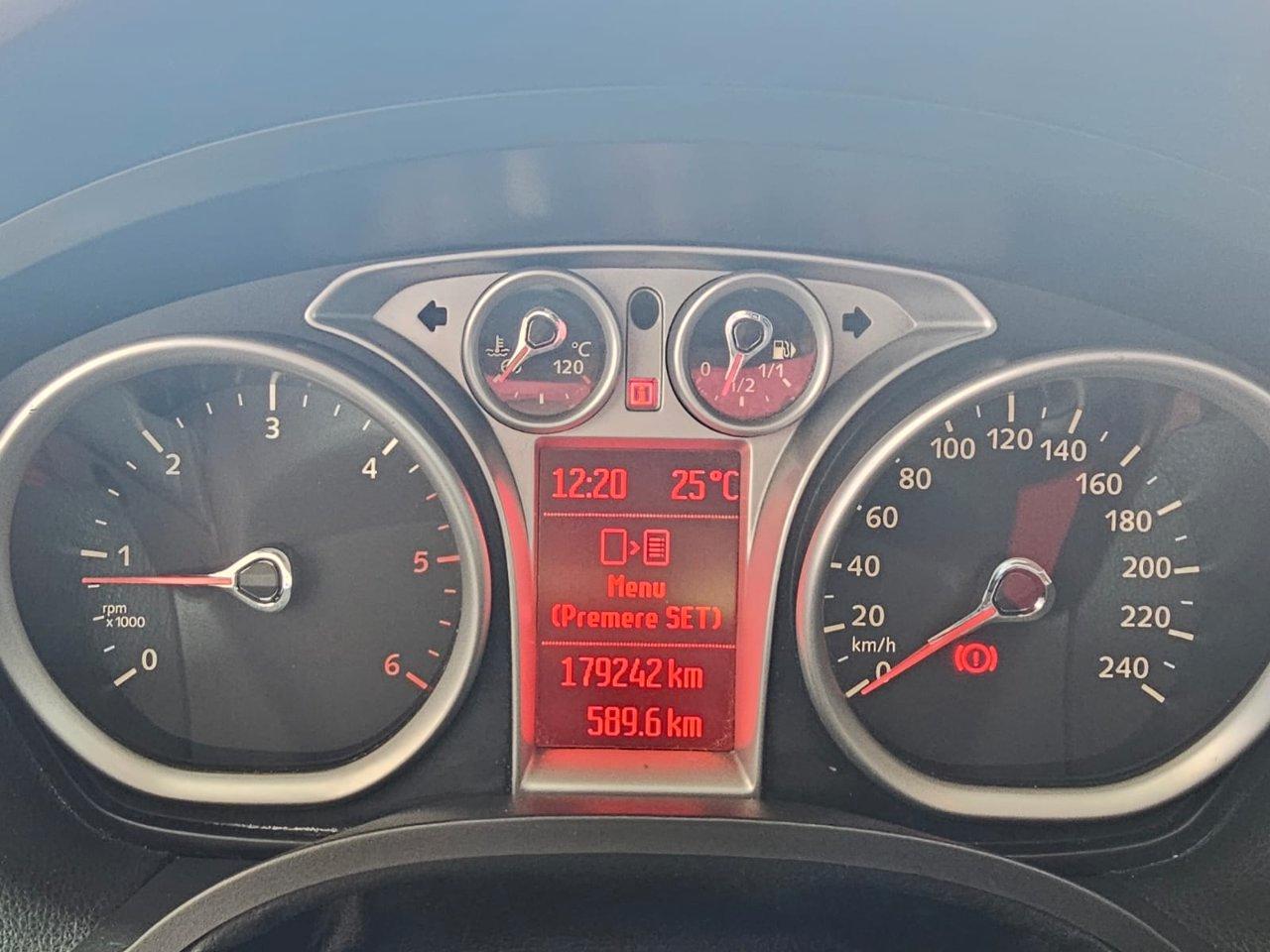 Ford Kuga 2.0 tdci + 4wd 136cv dpf *OFFERTA DEL MESE*