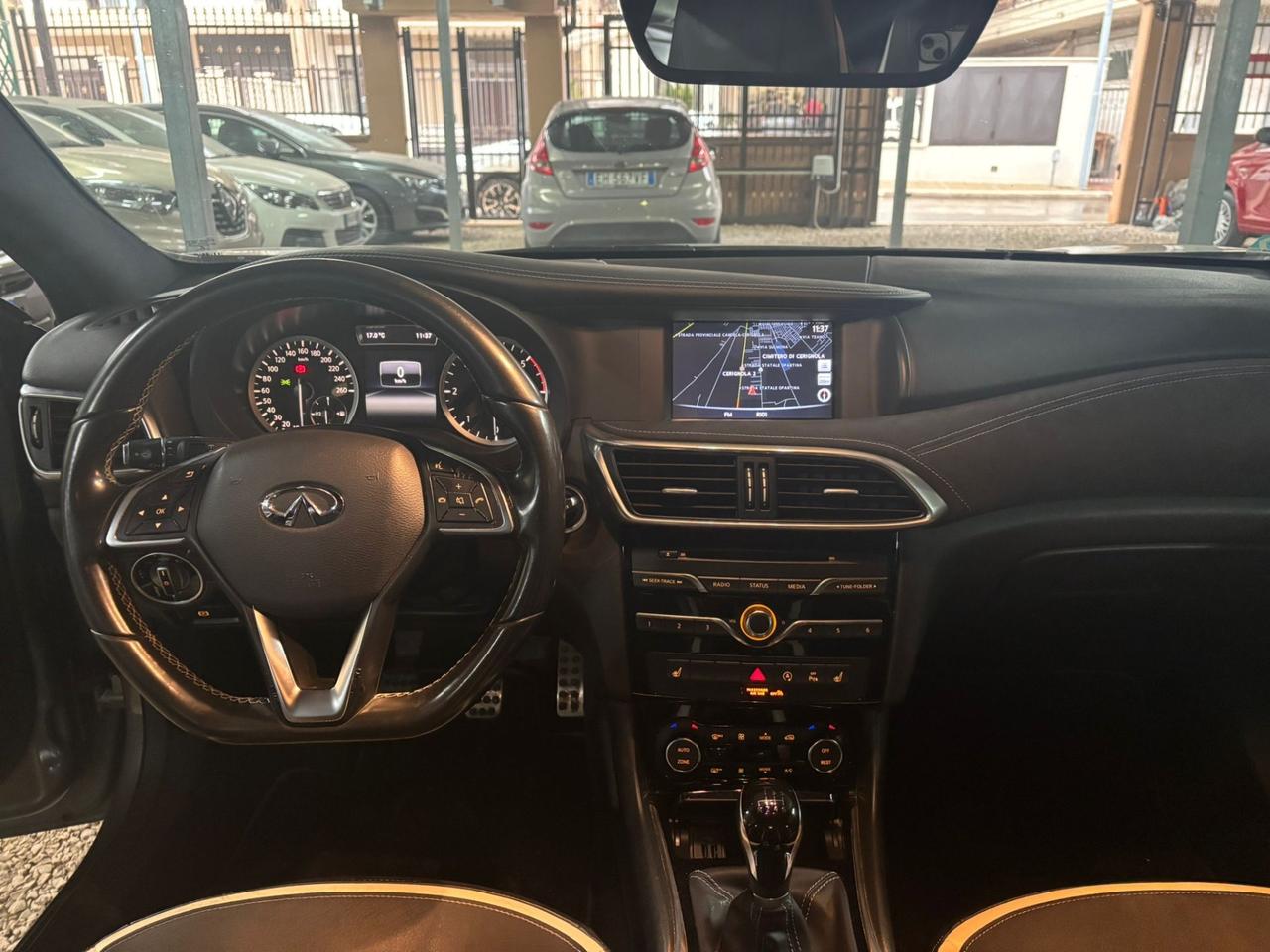 Infiniti Q30 1.5 diesel Sport