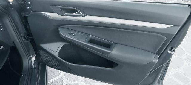 VOLKSWAGEN Golf 1.0 TSI EVO Life..anche per neopatentati