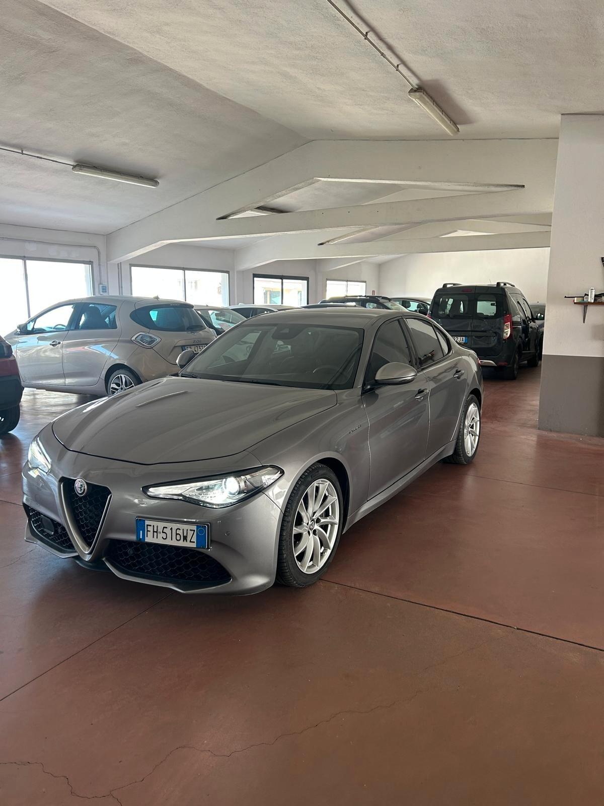 Alfa Romeo Giulia 2.2 Turbodiesel 210 CV AT8 AWD Q4 Veloce