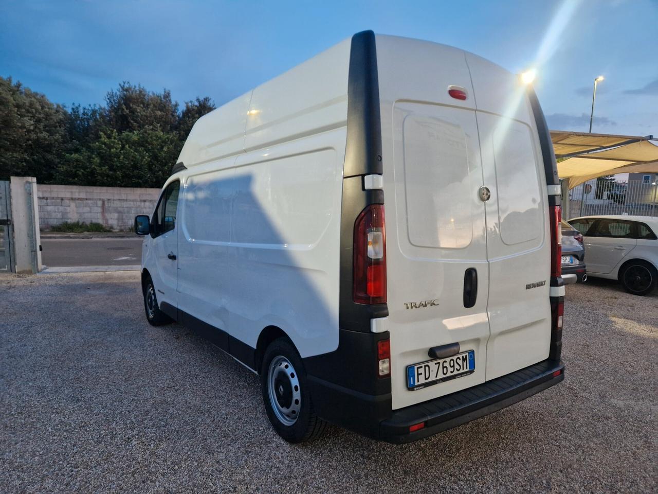 Renault Trafic 1.6 dCi 120cv tetto ALTO passo LUNGO