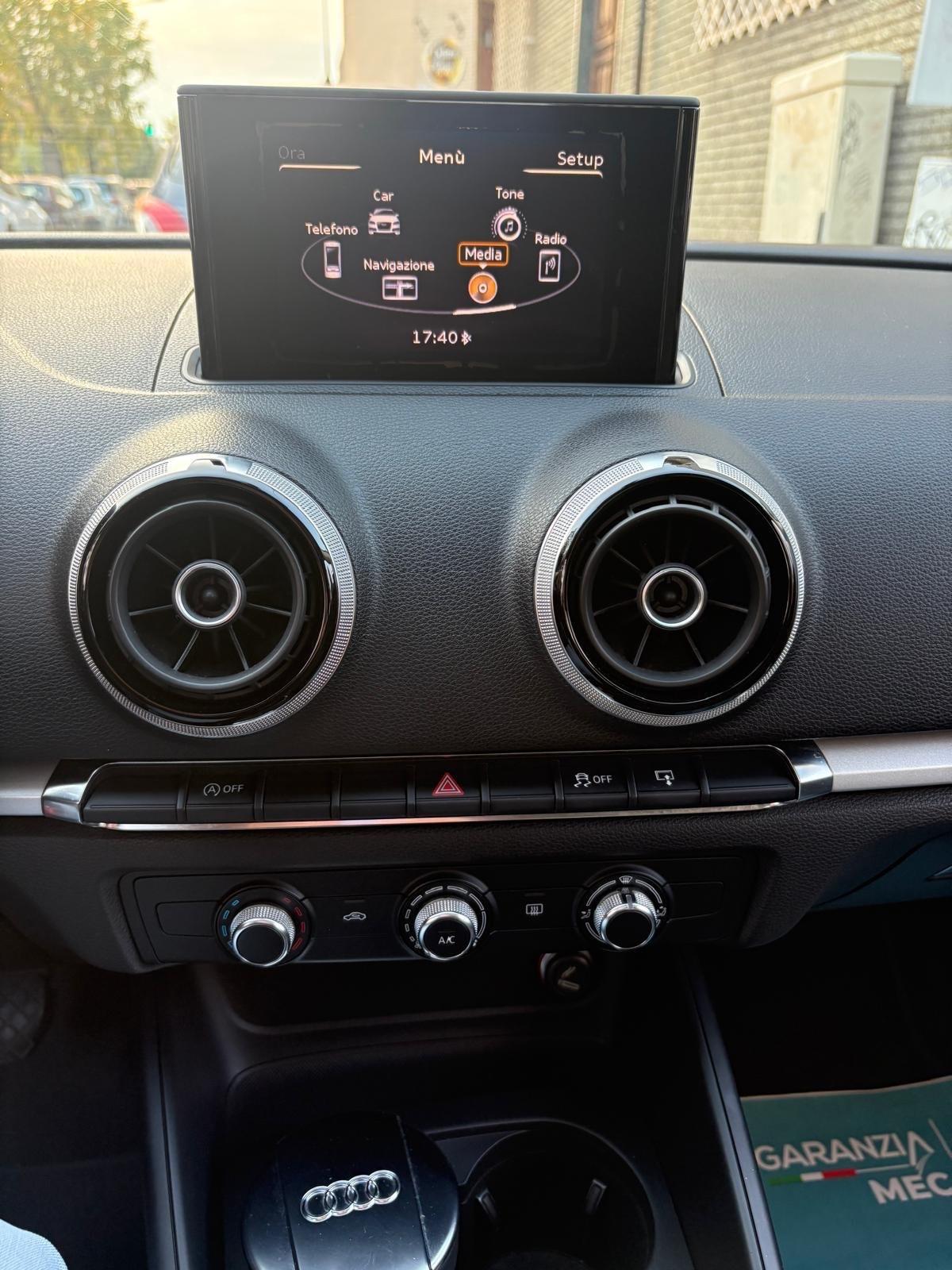Audi A3 1.4 TFSI Young Sport Tetto panoramico