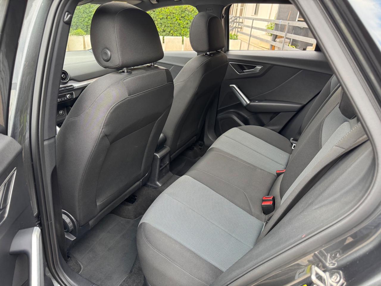 Audi Q2 1.6 TDI Sport - TETTO - CERCHI 19- 2017