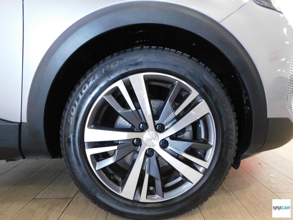 PEUGEOT - 3008 - BlueHDi 130 EAT8 S&S Allure
