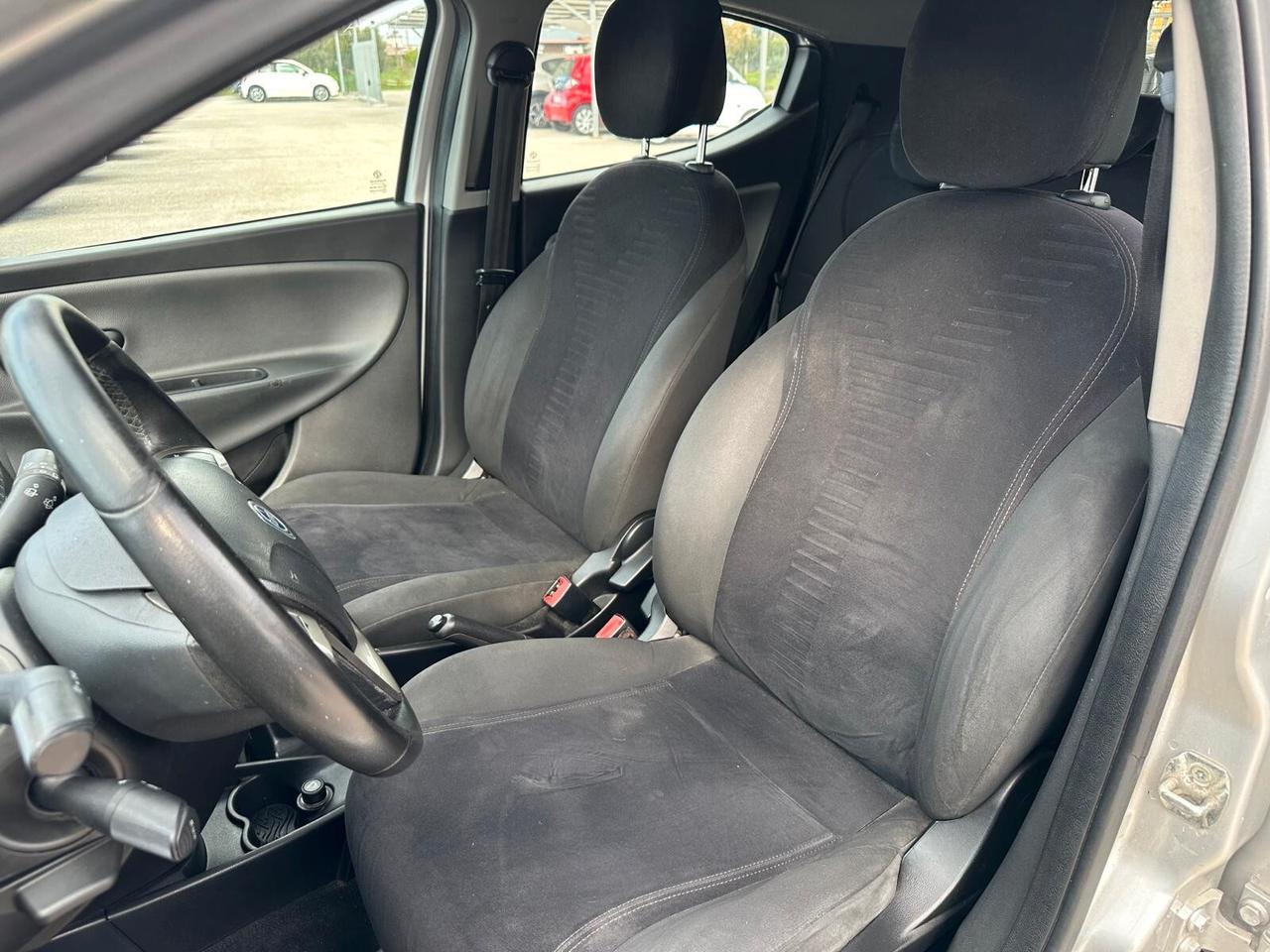 Lancia Ypsilon 1.3 MJT