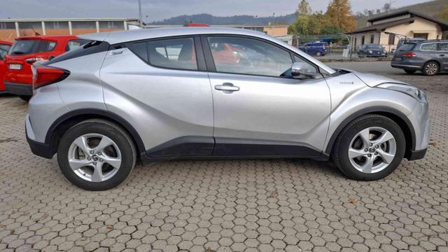 TOYOTA C-HR 1.8 Hybrid E-CVT