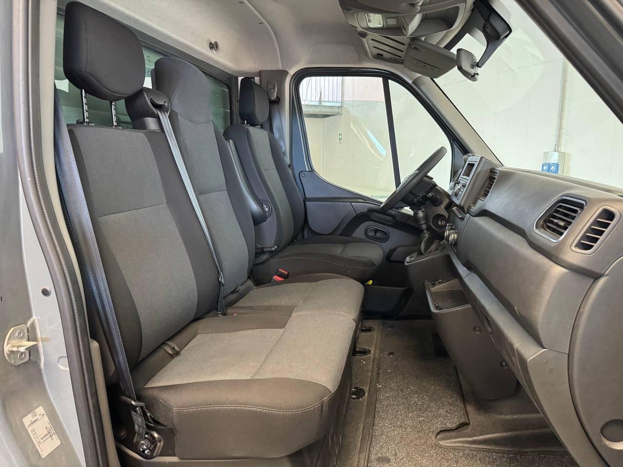 Nissan Interstar 2.3 dCi 163 CV Box Centrocar – 55.000 km