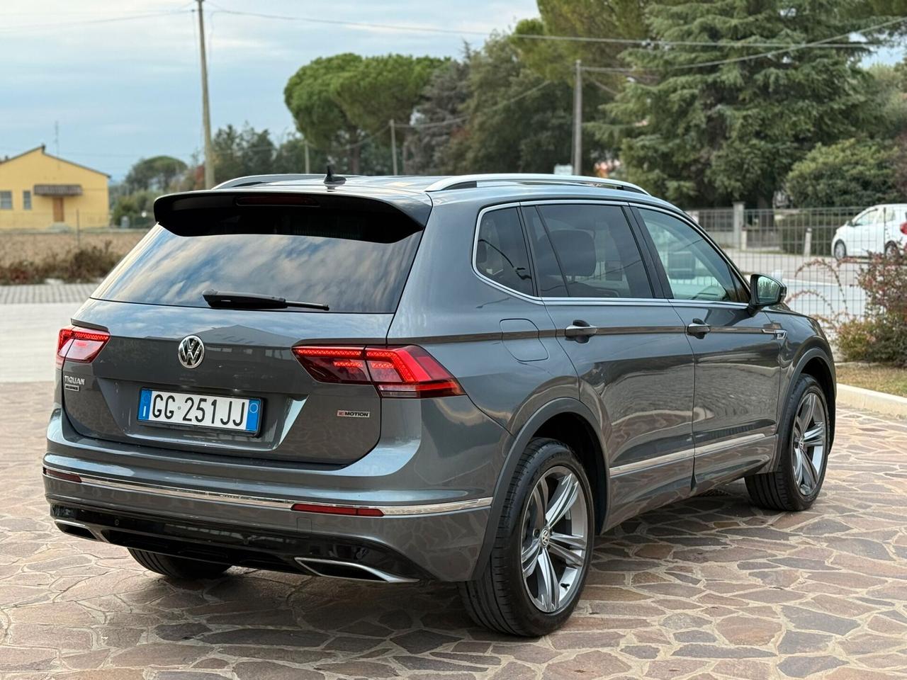 Volkswagen Tiguan Allspace R-Line 2.0 TDI 4Motion DSG 200 cv