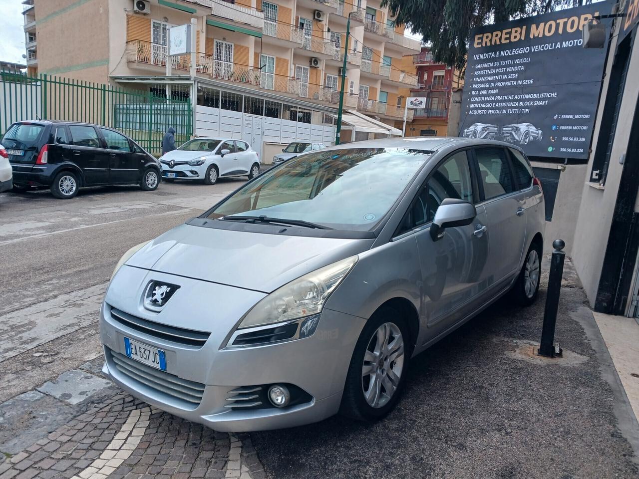 Peugeot 5008 1.6 HDi 7 POSTI