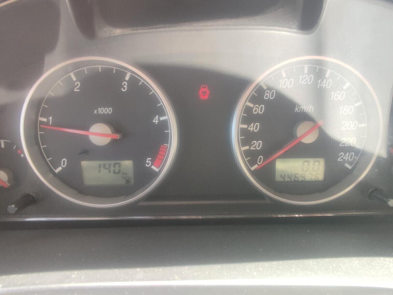 Ford Mondeo 2.0 TDDi cat 4p. Ghia