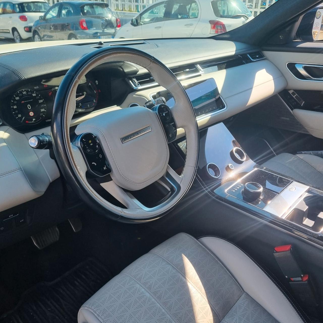 Land Rover Range Velar 3.0D V6 300 CV R-Dynamic