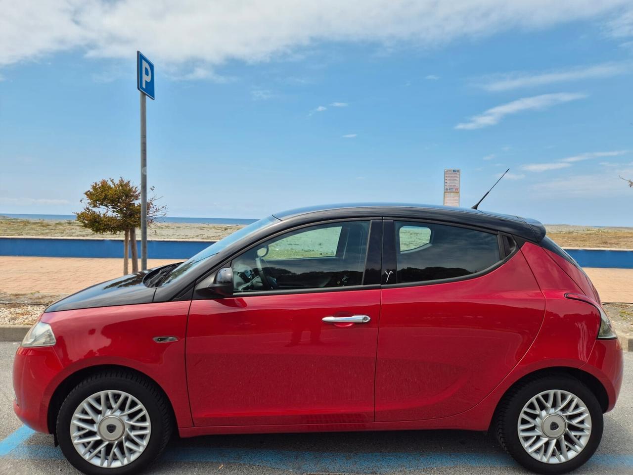 Lancia Ypsilon 1.3 MJT 16V 95 CV 5 porte S&S Gold