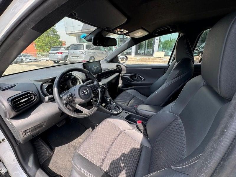 Toyota Yaris Hybrid Lounge MY22