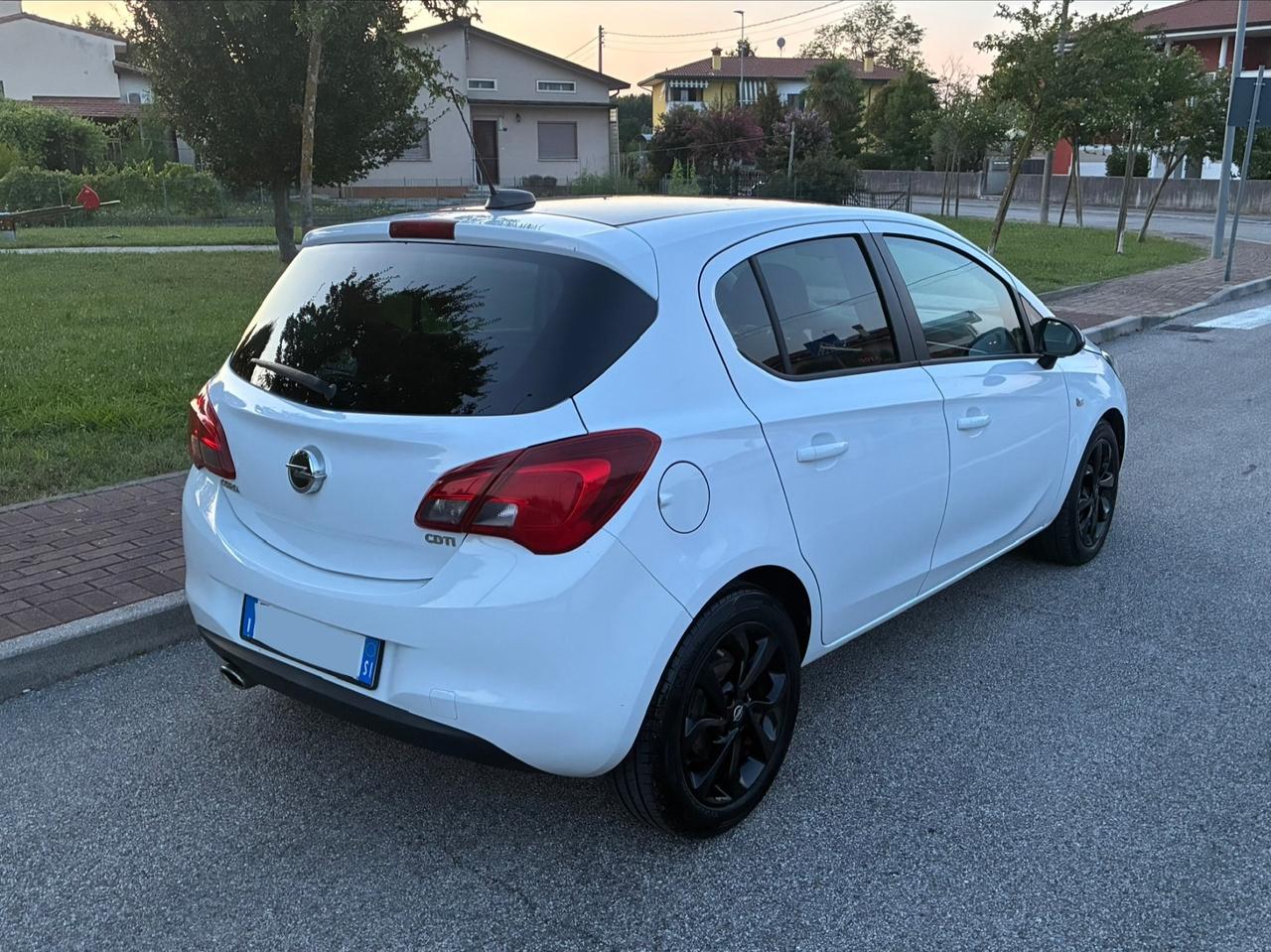 Opel Corsa 1.3 CDTI Coupé b-Color