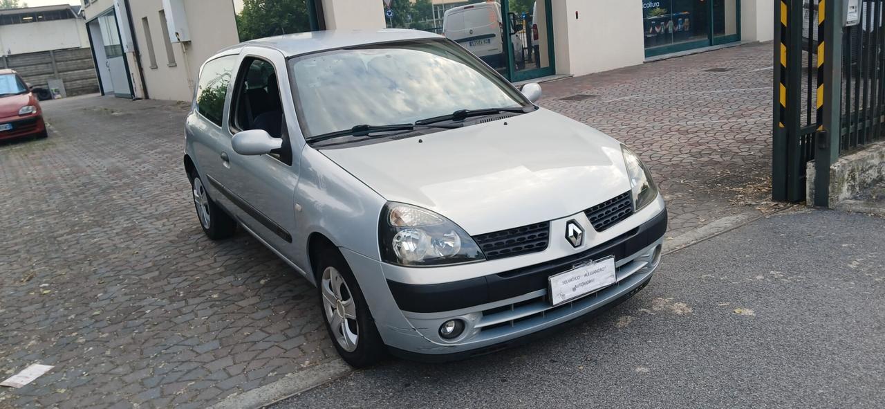 Renault Clio 1.2 cat neopatentati benzina