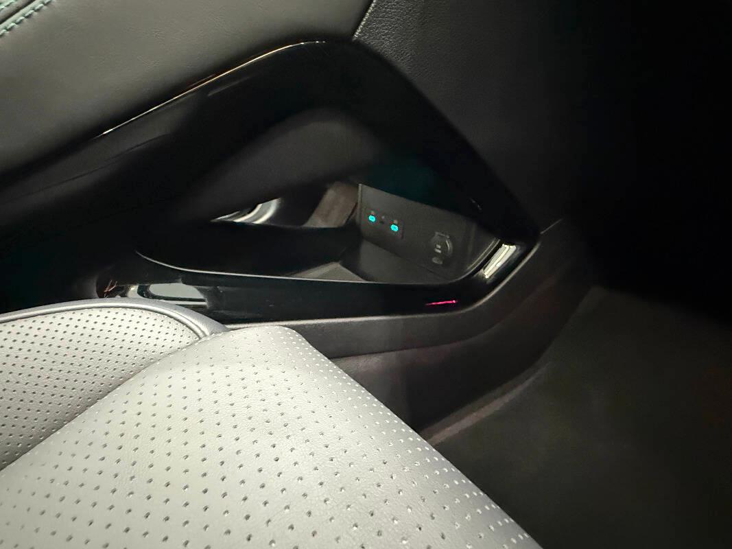 Byd Seal U DM-i BYD Seal U DM-i Plug-In Hybrid – 8 ANNI DI GARANZIA