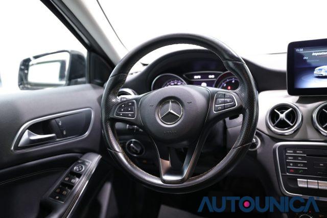 MERCEDES-BENZ GLA 200 D AUTOMATIC SPORT