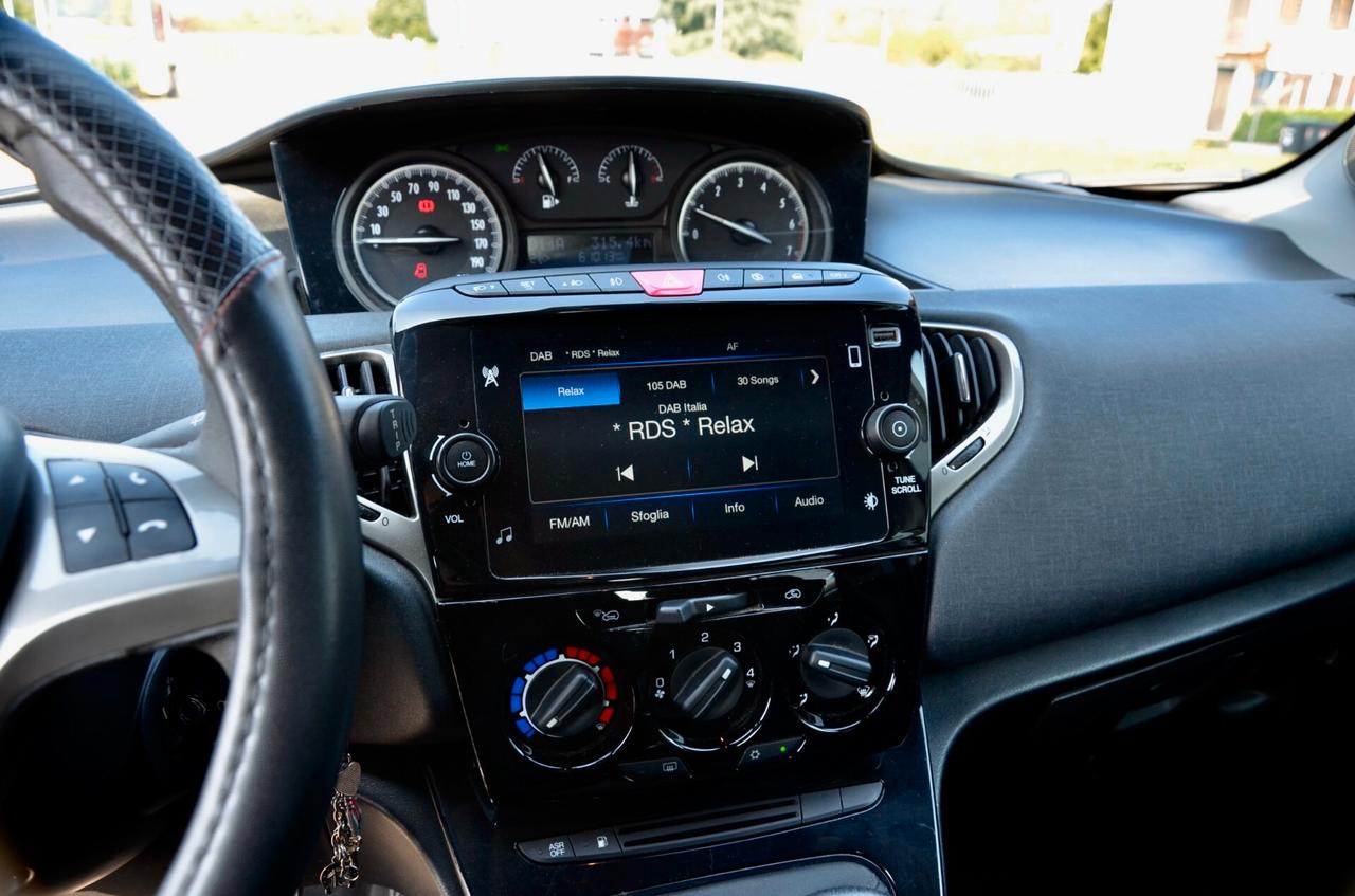 LANCIA YPSILON 1.2 GOLD ECOCHIC GPL 69cv, UNICOPROPRIETARIO, EURO 6D, APPLE ANDROID, CLIMA, PERMUTE