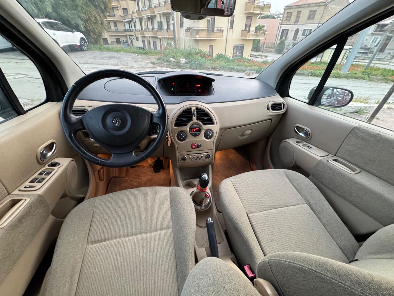 Renault Modus 1.5 dCi 85CV Confort Dynamique