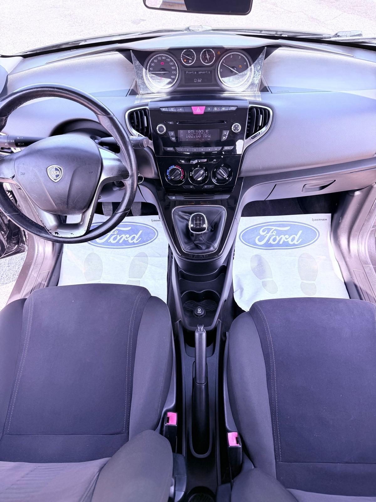 Lancia Ypsilon 1.3 MJT 16V 95 CV 5 porte Ok neopatentati