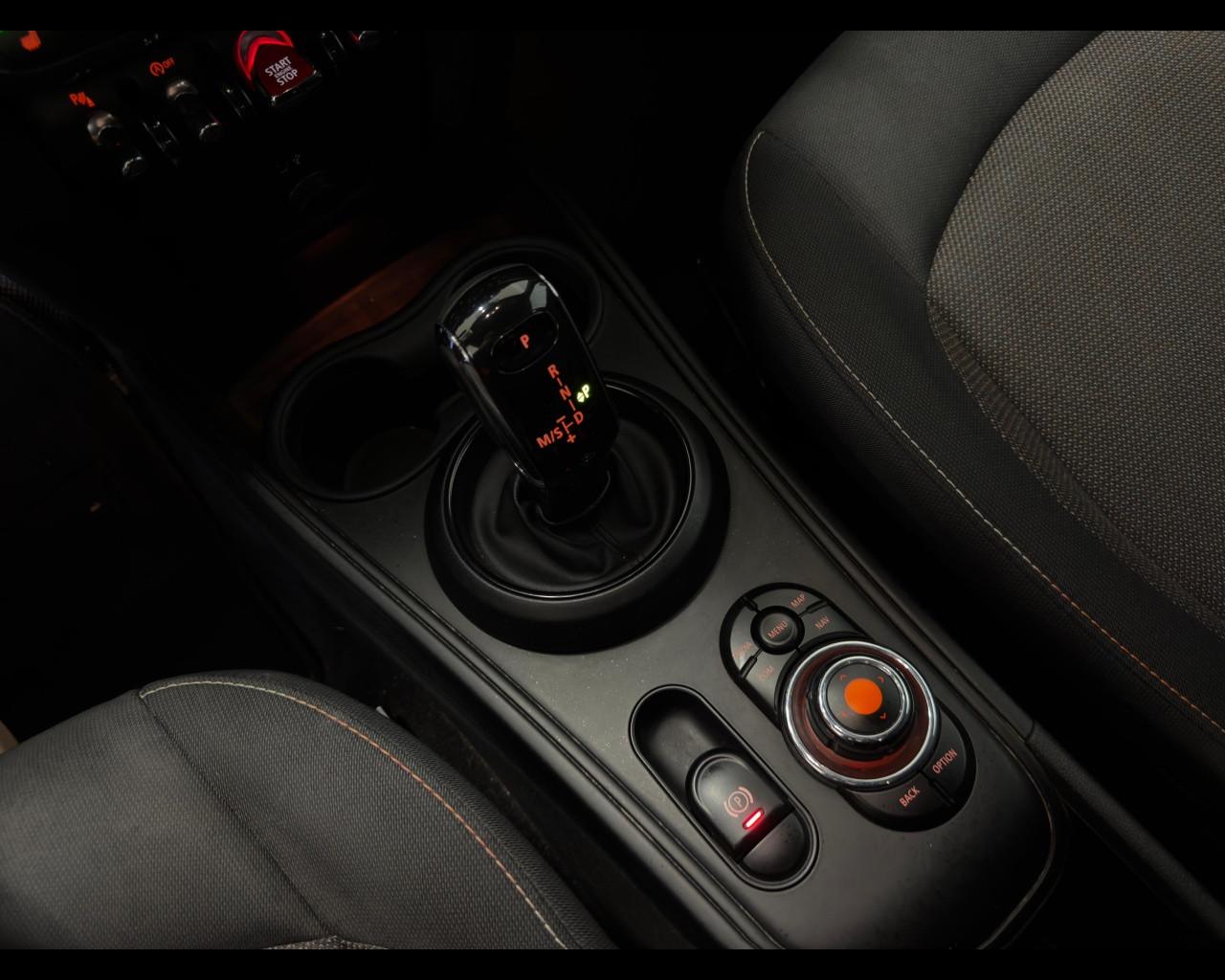 MINI Mini Countrym.(F60) - Mini 1.5 Cooper Business Countryman