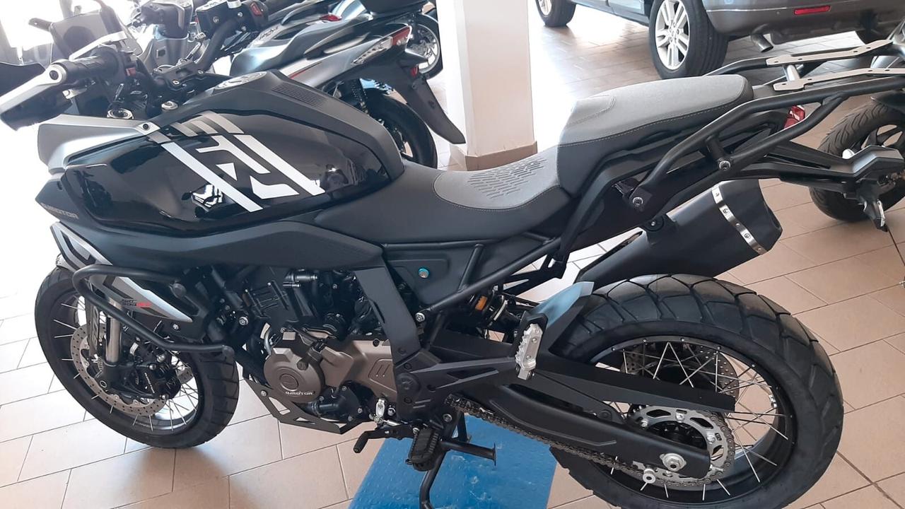 QJ MOTOR SRT 600 SX