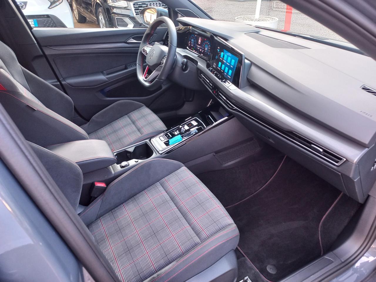 Volkswagen Golf GTI Golf 2.0 TSI GTI DSG