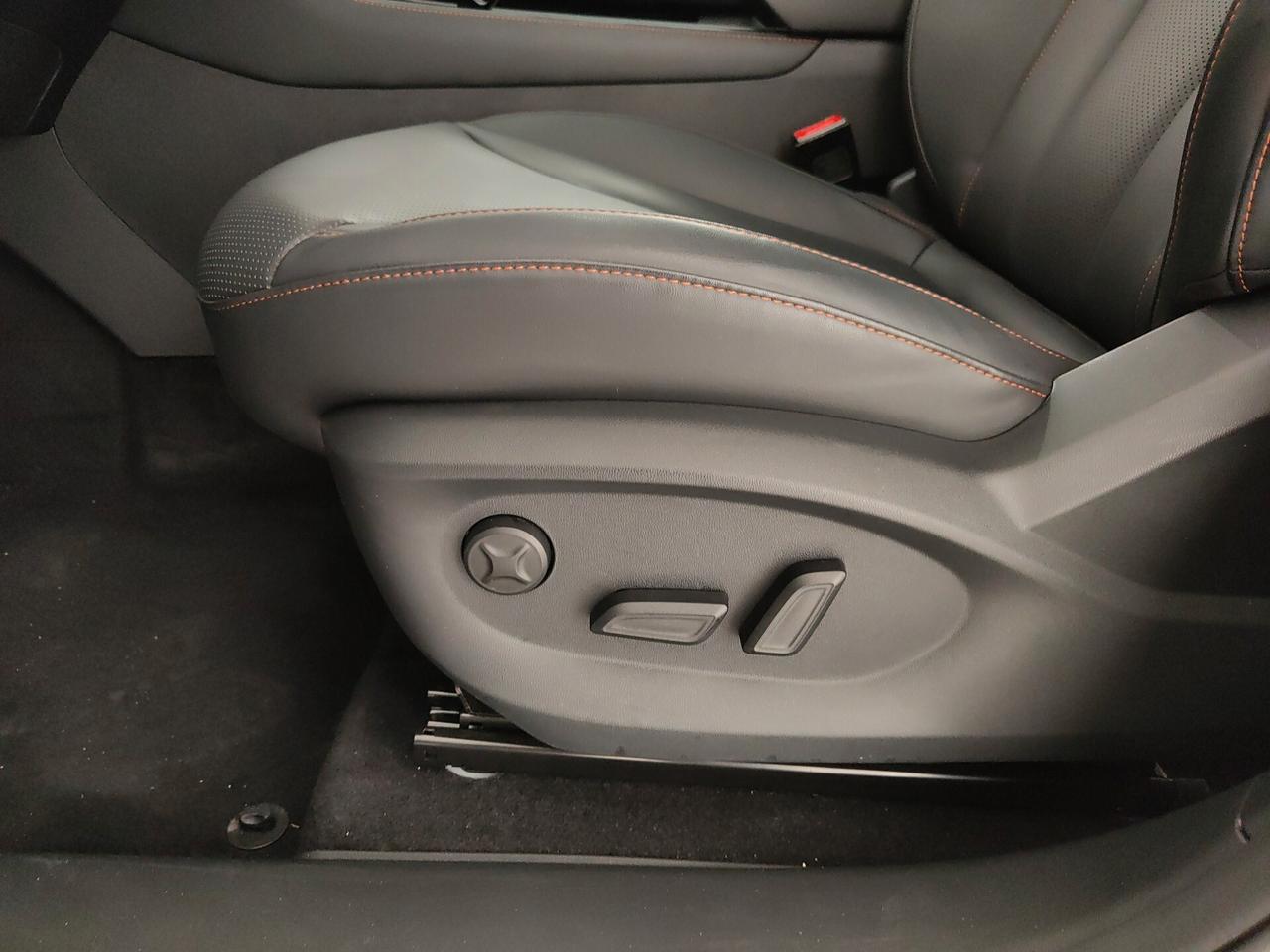 Mg EHS Plug-in Hybrid Luxury