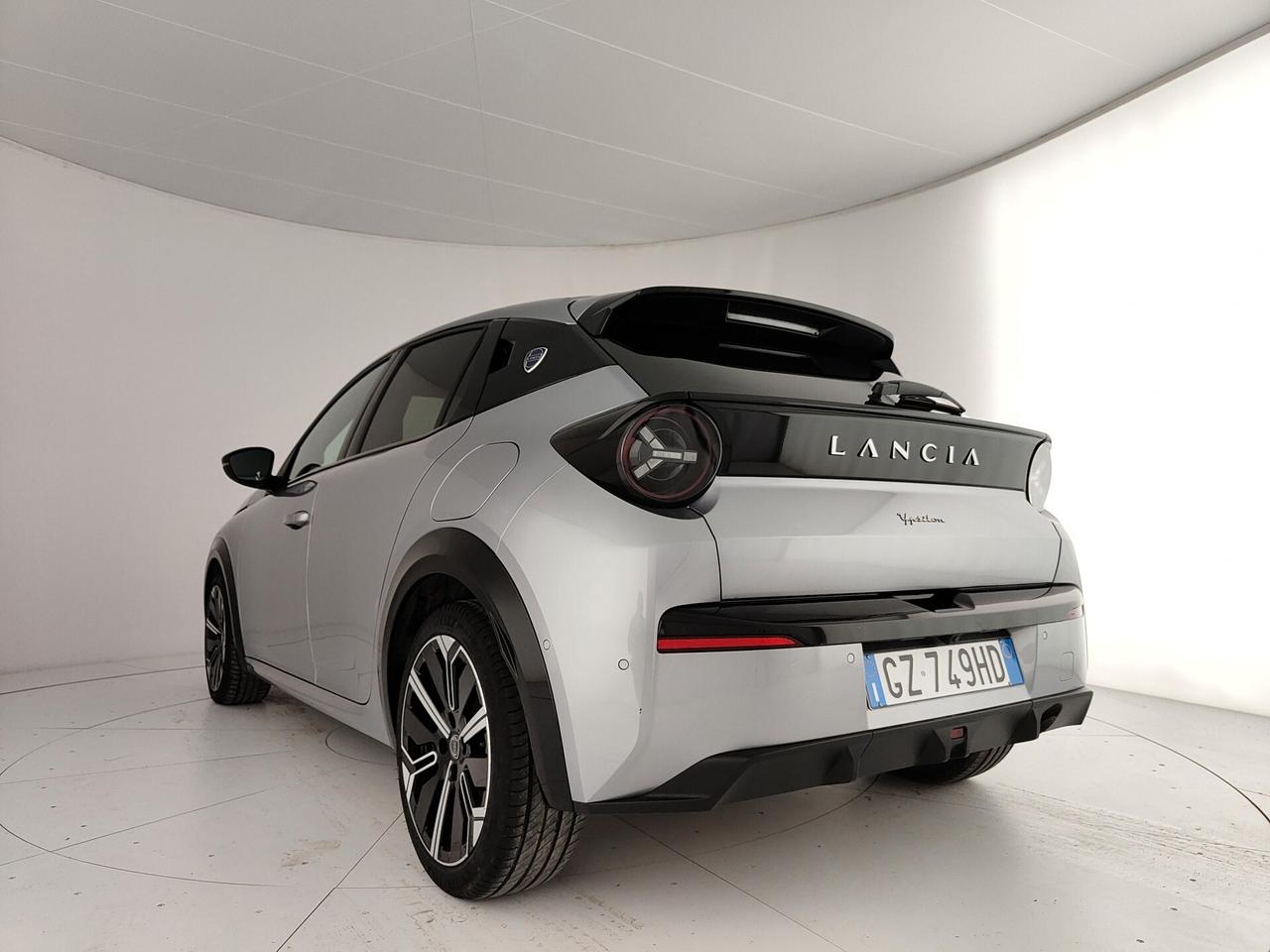 Lancia Ypsilon Hybrid e-DCT LX