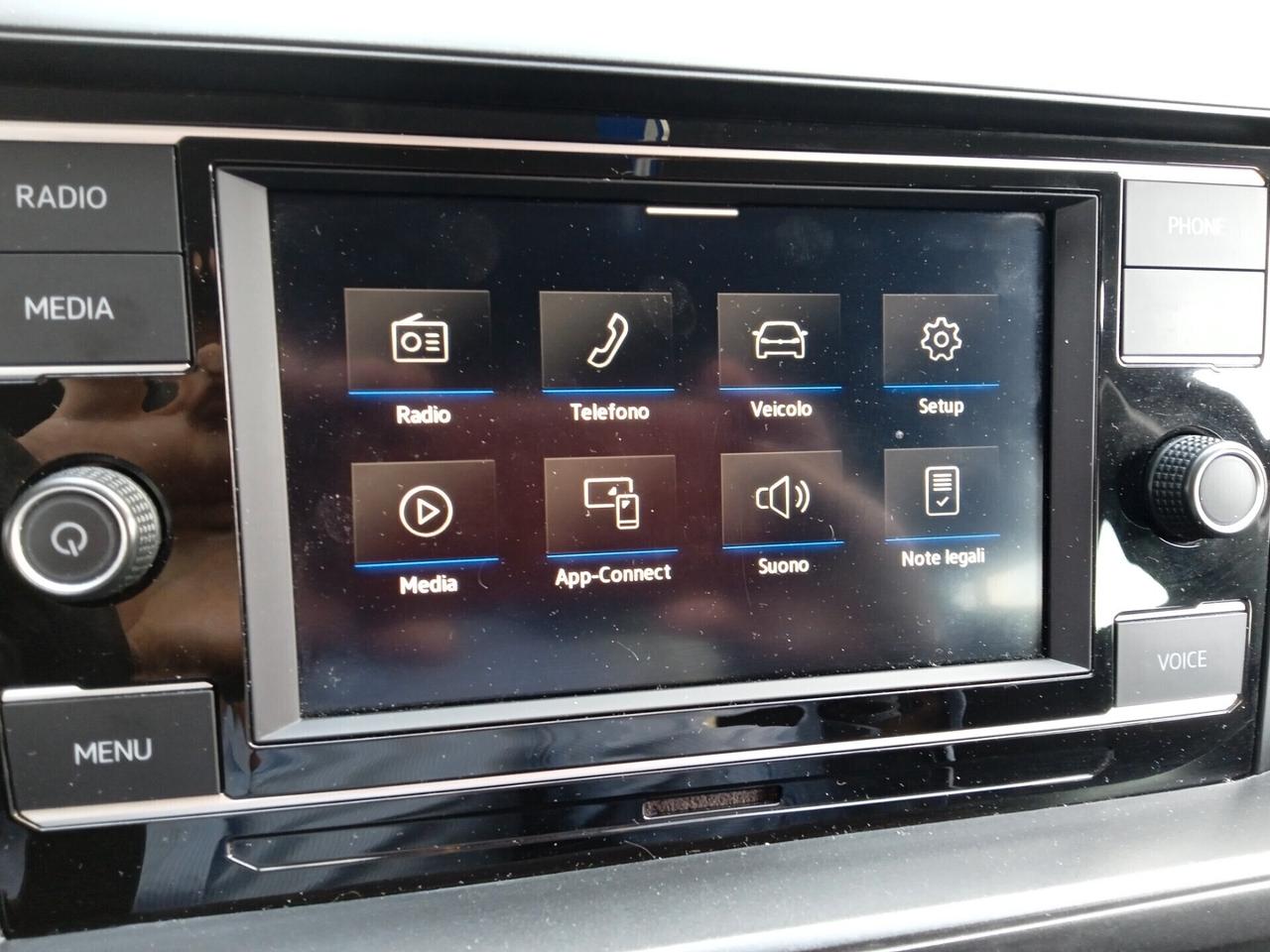 Volkswagen Polo APPLE CAR PLAY SENS PARK DOPPI GUIDA DI 2°LIVELLO LINE ASSIST FRONT ASSIST ADATTA X NEOPATENTATI