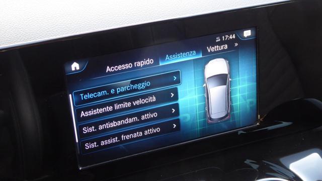 MERCEDES-BENZ B 200 d Automatic Sport