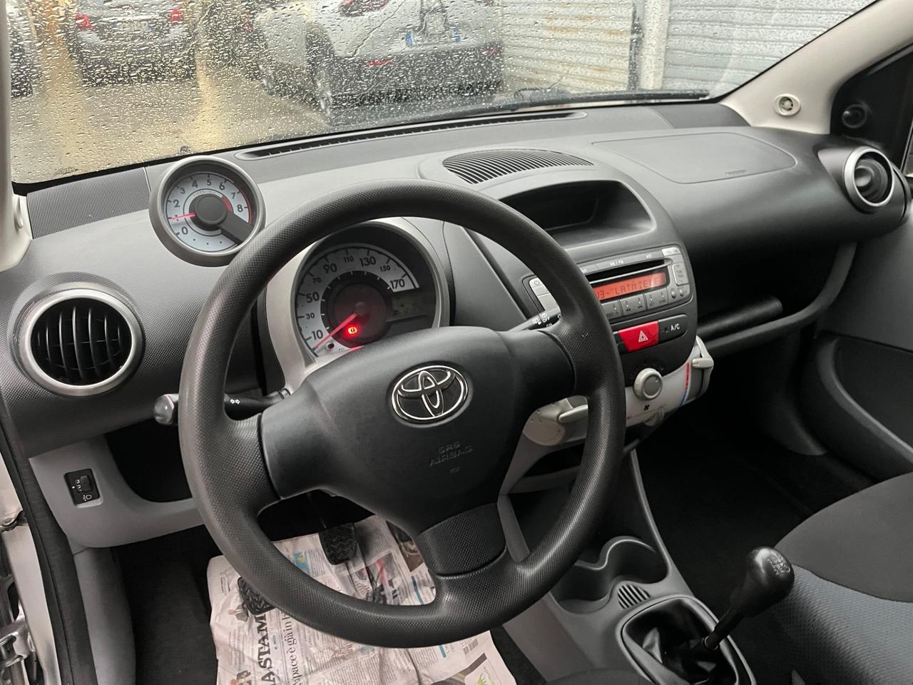 Toyota Aygo 1.0 12V VVT-i 5 porte Sol