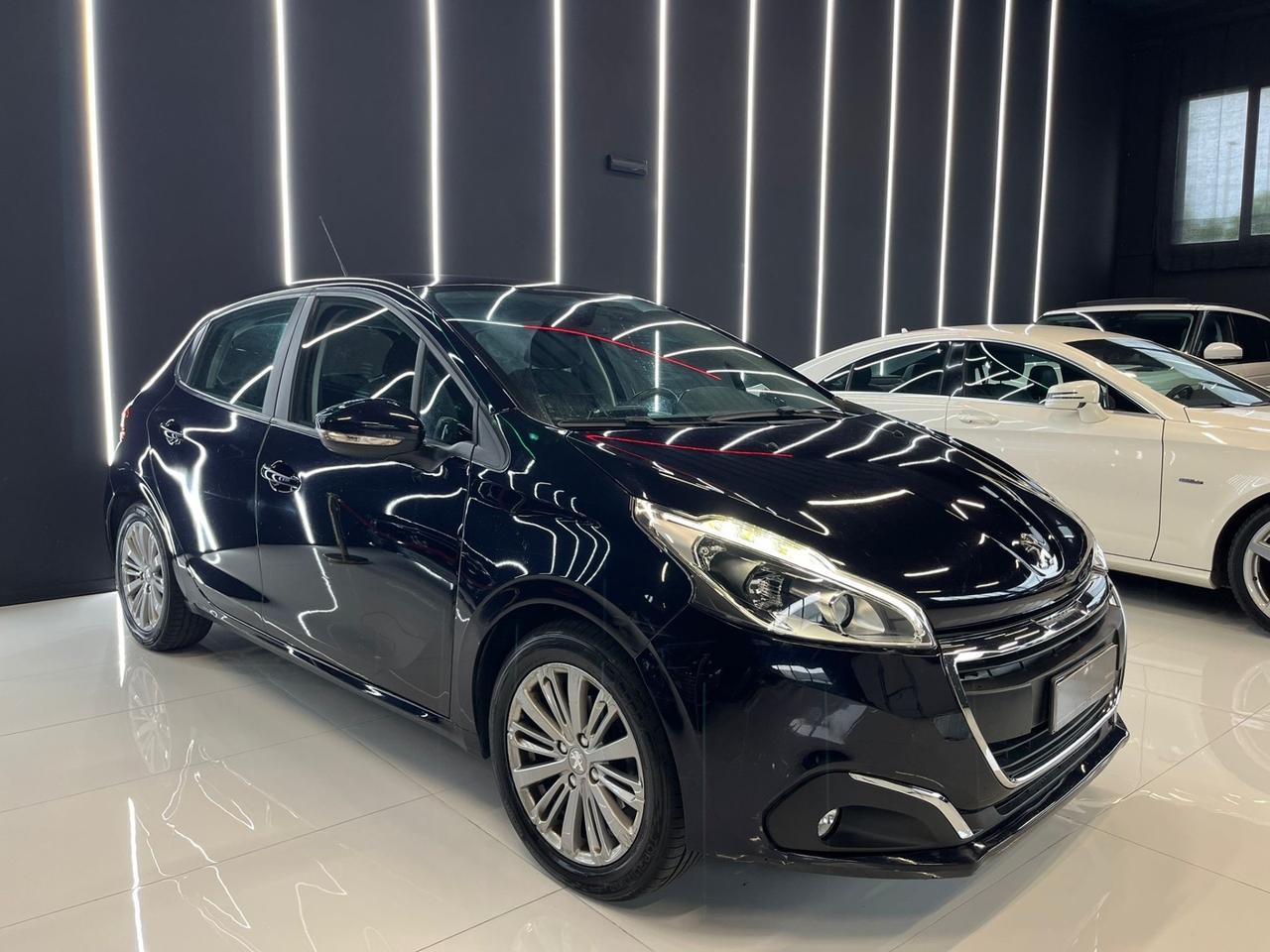 Peugeot 208 BlueHDi 75 5 porte Allure OK NEOPATENTATI UNICO PROPRIETARIO