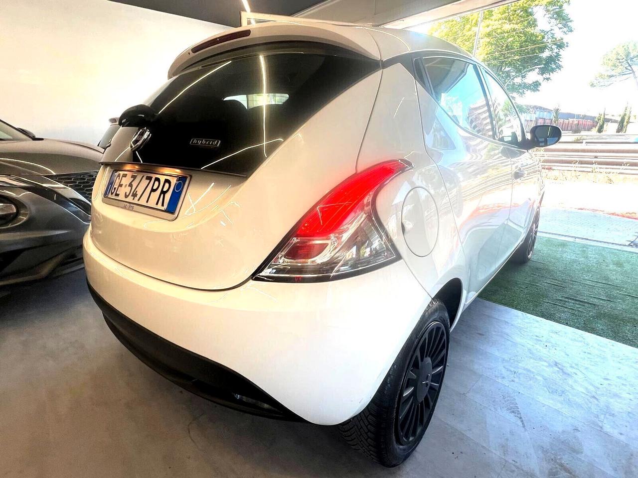 Lancia Ypsilon 1.0 HYBRID 30.000KM*NESSUN VINCOLO FINANZIAM* AZIENDALE Ecochic Silver