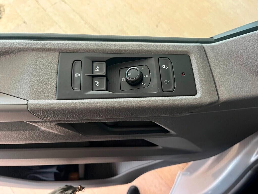 Volkswagen T6.1 Caravelle Comfortline 2.0 Tdi 150cv 9p