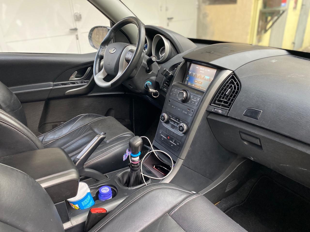 Mahindra XUV500 2.2 16V FWD W10 7 posti