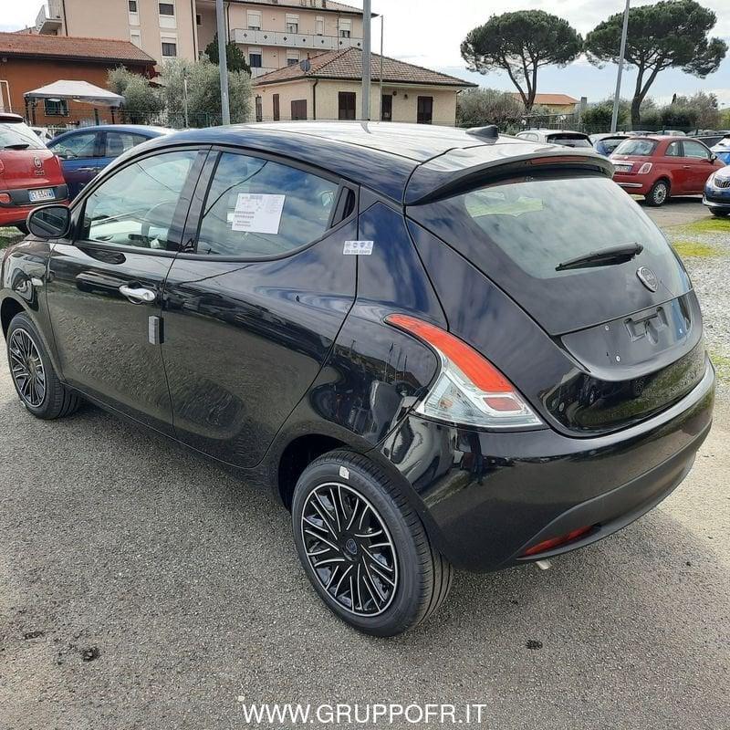 Lancia Ypsilon 1.0 FireFly 5 porte S&S Hybrid Oro